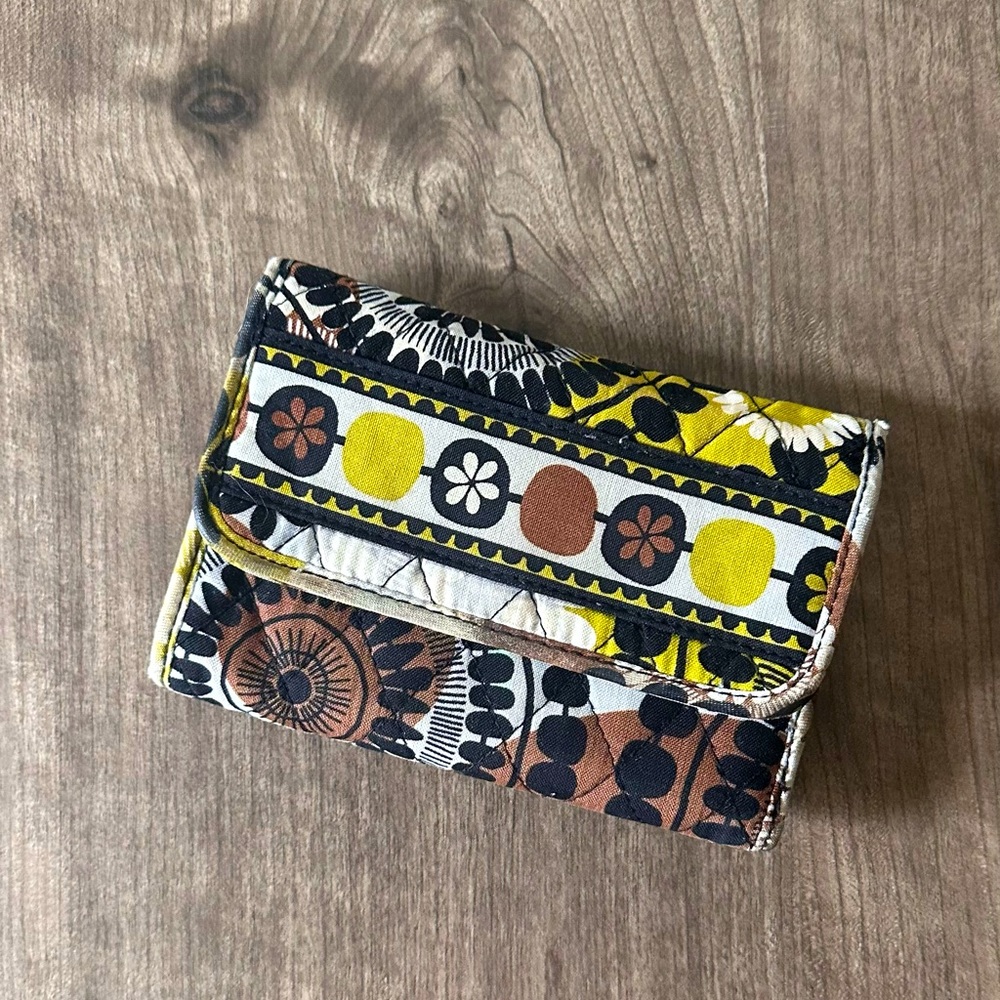 Vera Bradley | Cocoa Moss Trifold Wallet